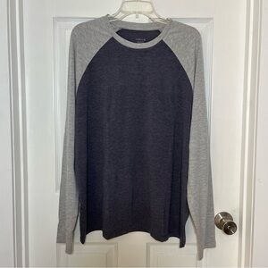 Thread Wave Charcoal and Light Gray Raglan Sleeve Men's Shirt NWT